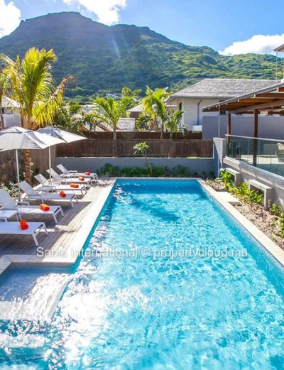 Stunning Villa PDS with Private Pool in Rivière Noire! 3 beds, furnished, close to amenities & golf course. Don't mis...
