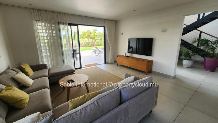 Luxury Golf Villa with Private Pool in Roches Noires! Fully furnished. 