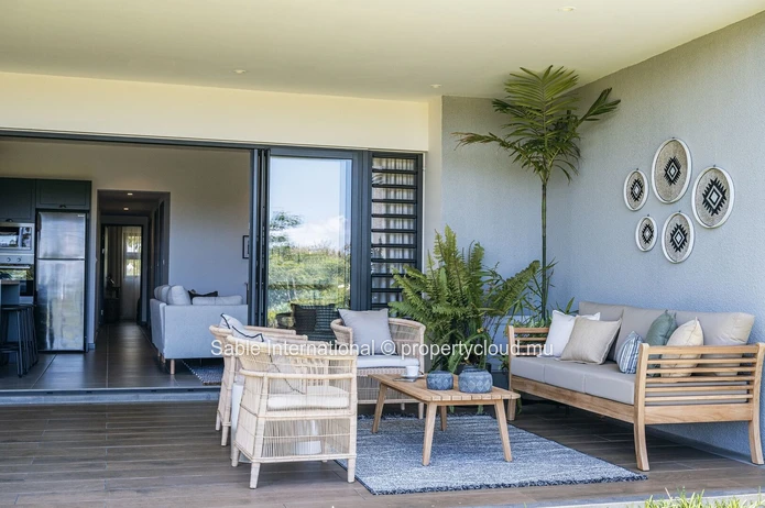 Luxurious G+2 Beachfront Apartment in Goodlands with Sea Views & Swimming Pool! Fully Furnished & Equipped, Close to ...
