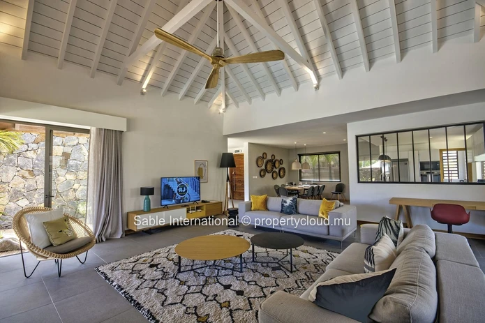 Luxurious Villa PDS in Grand Gaube with Private Pool & Stunning Views! 354m², Fully Furnished, Close to Amenities