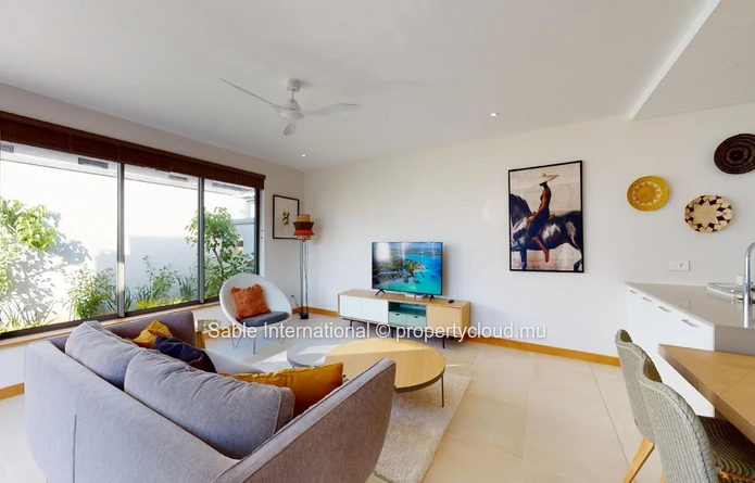 Villa à vendre à Grand Baie, 120m², 333m² terrain, 3 chambres, piscine privée, proche commodités. Meublé, climatisée.