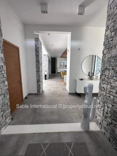 Luxury Villa in Cap Malheureux with Private Pool and Generous Living Space - Close to Amenities and Schools - Don't M...