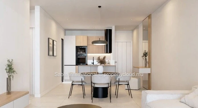 Penthouse R+2 224m², Tamarin - Rivière Noire, piscine privée, proximité écoles, bus, golf, hôpital, magasins.