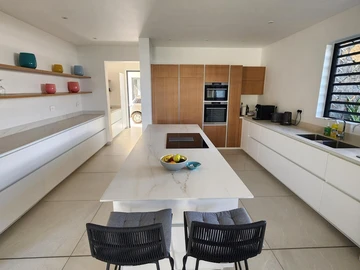 4 Bedroom Villa