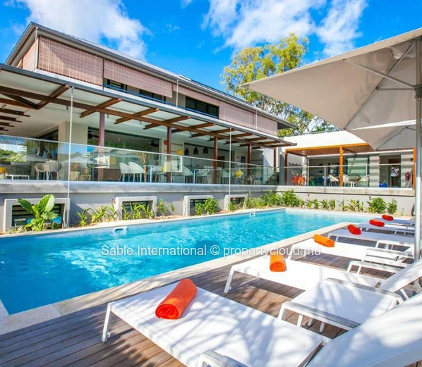 Stunning Villa PDS with Private Pool in Rivière Noire! 3 beds, furnished, close to amenities & golf course. Don't mis...