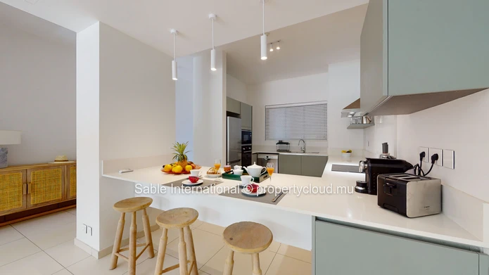 Appartement R+2 à vendre à Péreybère, 143m², 3 chambres, piscine commune, parking sécurisé, proche des commodités. Pr...