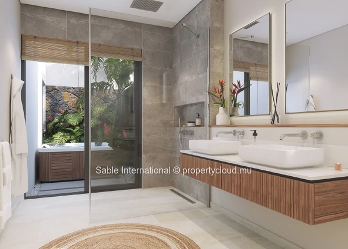 Luxury Penthouse with Communal Pool | 351m² | Calodyne City | Freehold Land | Fitness Room | Close to Amenities 
