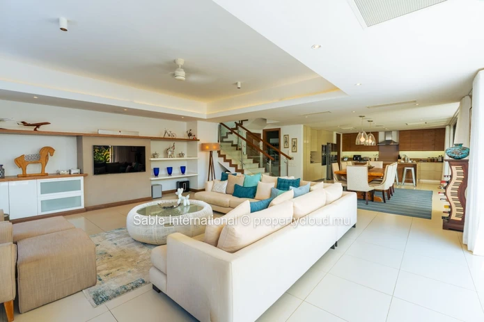 Luxurious Villa PDS with Private Pool and Stunning Sea Views in Péreybère! Close to Beach, Shops, and Golf Course. Fu...