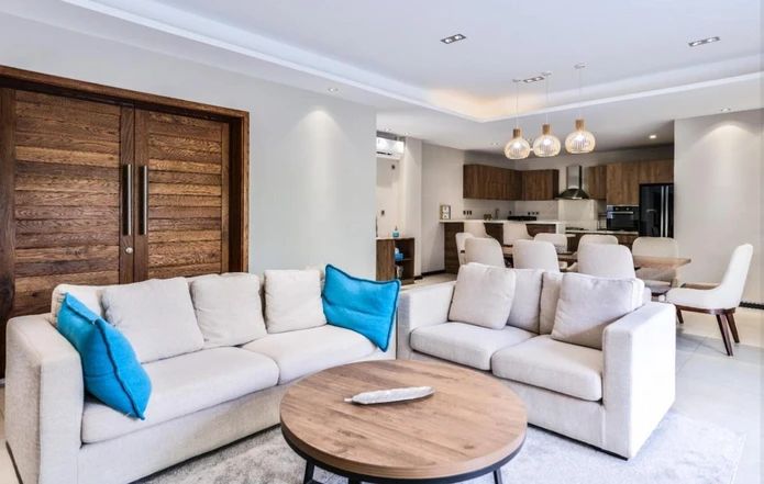 Maison à vendre à Péreybère, 250m², 3 chambres, piscine privée, proche des commodités