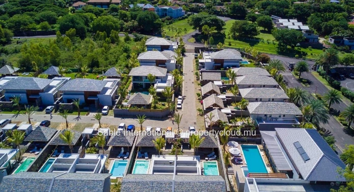 Luxurious Villa PDS in Tamarin with Private Pool and Sea Access - 364m² living area, 669m² land, Fully Furnished 