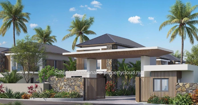 "Modern Apartment with Communal Pool in Calodyne Area | 92m² Living Space | Close to Amenities