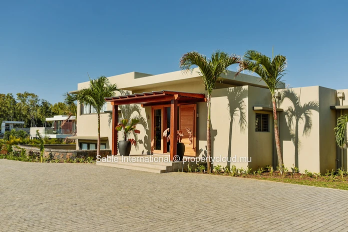 Luxury Smart City Villa with Sea Views in the East of Mauritius 