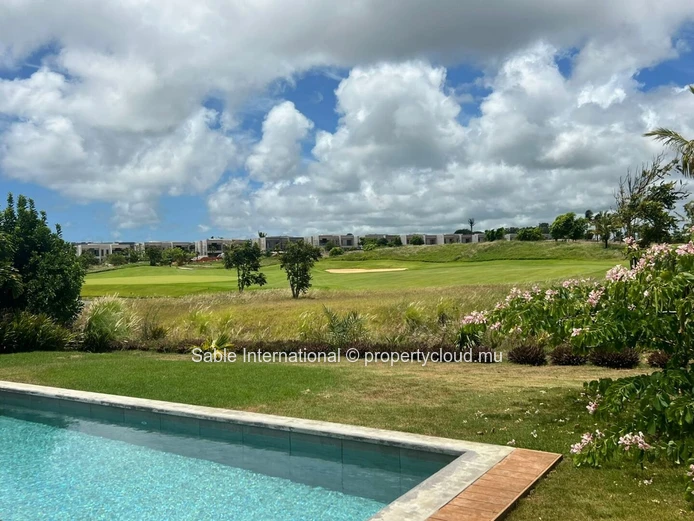 Luxurious RES Villa in Roches Noires with Private Pool, Sea View, and Tennis Court 