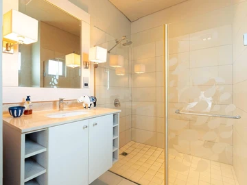 4 Bedroom Apartment