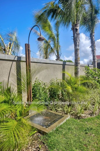 Luxurious Villa PDS in Grand Gaube with Private Pool & Stunning Views! 354m², Fully Furnished, Close to Amenities 