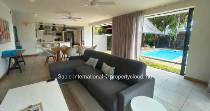 Stunning Villa PDS with Private Pool in Rivière Noire! 3 beds, furnished, close to amenities & golf course. Don't mis...