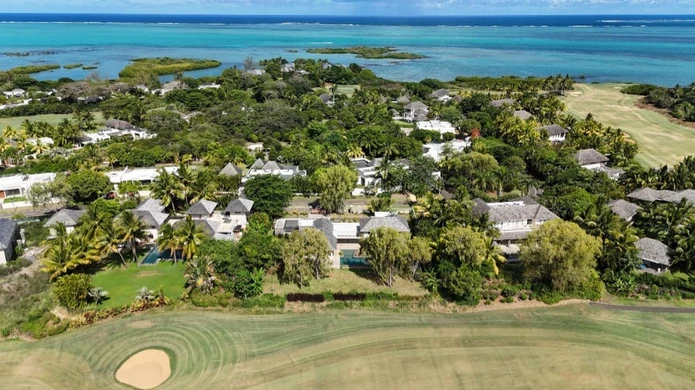 Luxury RES Villa with Private Pool & Sea Access in Beau Champ 