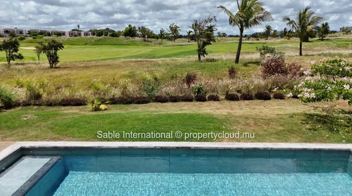 Luxury RES Villa with Private Pool & Sea Access in Beau Champ 