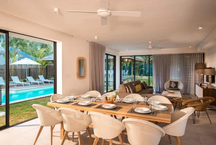 Luxurious Villa PDS in Tamarin with Private Pool and Sea Access - 364m² living area, 669m² land, Fully Furnished 