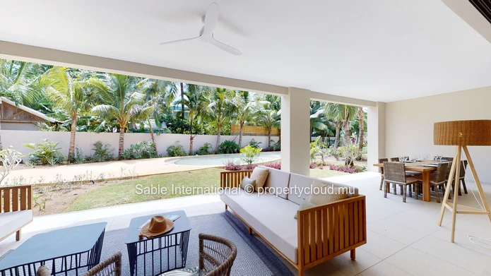 Appartement R+2 à vendre à Péreybère, 143m², 3 chambres, piscine commune, parking sécurisé, proche des commodités. Pr...