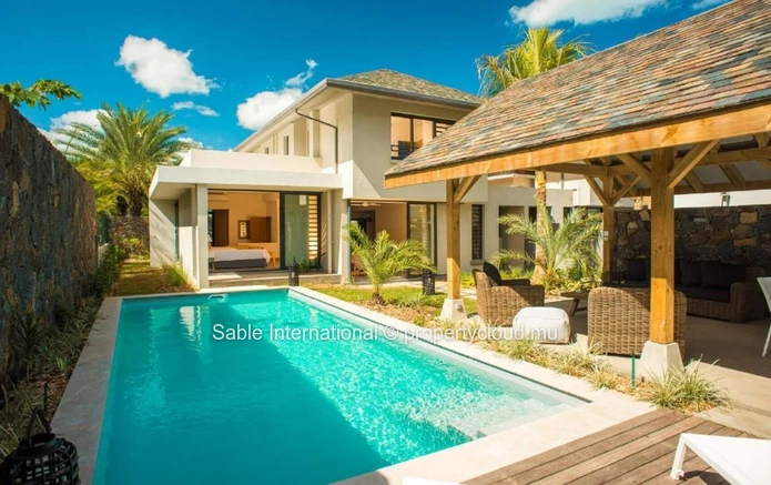 Luxurious Villa PDS in Tamarin with Private Pool and Sea Access - 364m² living area, 669m² land, Fully Furnished 