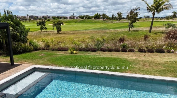 Luxury RES Villa with Private Pool & Sea Access in Beau Champ 