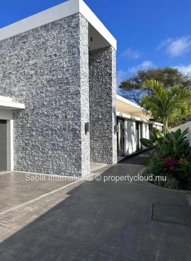 Luxury Villa in Cap Malheureux with Private Pool and Stunning Views | 4 Beds, Close to Amenities 