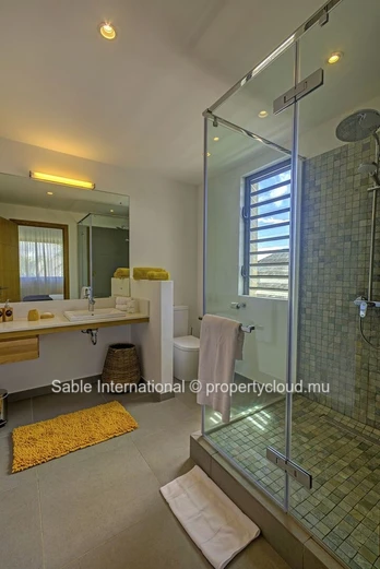 Stunning G+2 Apartment with Communal Pool in Grand Gaube - 191m² - Fully Furnished - Close to Amenities 