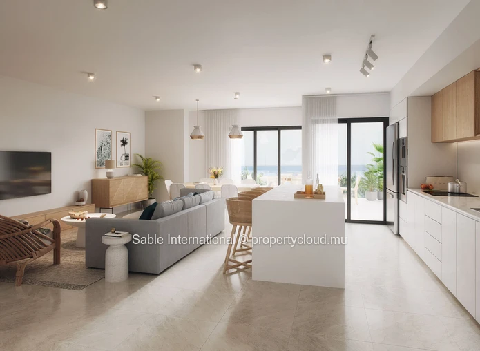 Appartement R+2 à vendre à Tamarin, Rivière Noire. 142m², 3 chambres, piscine commune, vue mer, proche commodités.