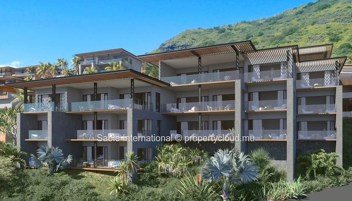 PDS à vendre à Tamarin, Rivière Noire - Black River. Extérieurs : LP, Parking, Veranda, Balcon, Piscine. Intérieurs :...