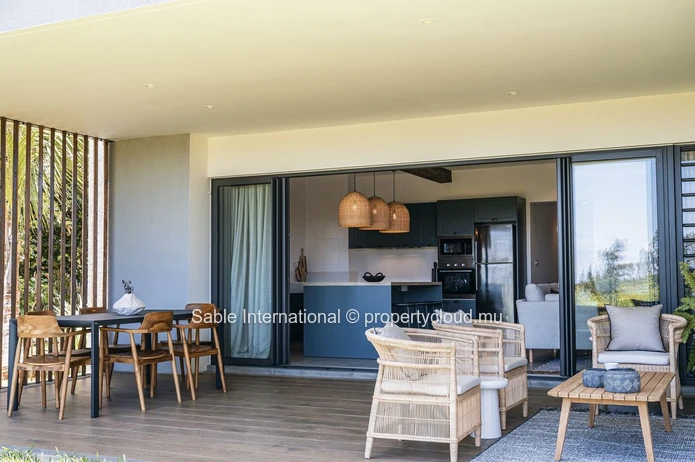 Luxurious G+2 Beachfront Apartment in Goodlands with Sea Views & Swimming Pool! Fully Furnished & Equipped, Close to ...