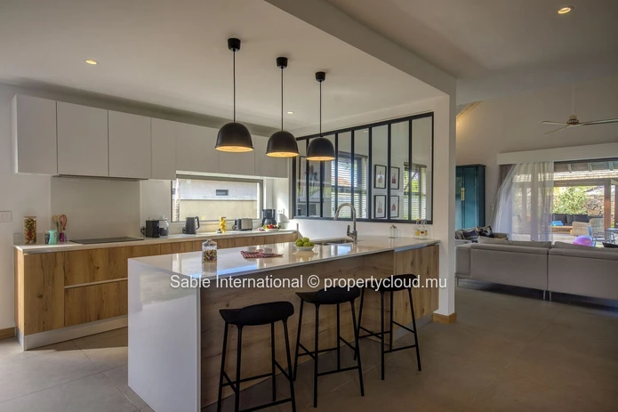 Stunning G+2 Apartment with Communal Pool in Grand Gaube - 191m² - Fully Furnished - Close to Amenities 