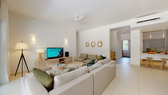 Appart R+2 à Péreybère, 143m², 3 chambres, piscine commune, accès mer, proche commodités