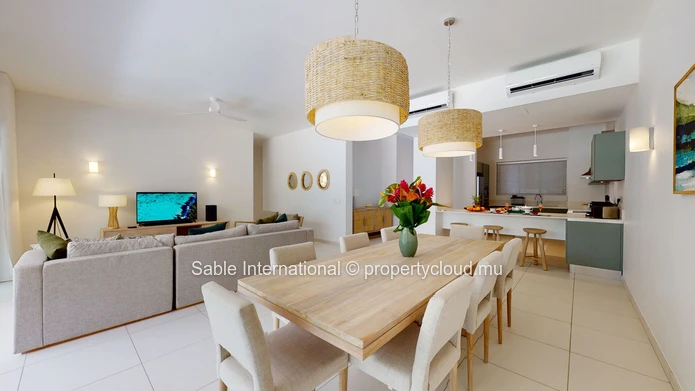 Appartement R+2 à vendre à Péreybère, 143m², 3 chambres, piscine commune, parking sécurisé, proche des commodités. Pr...