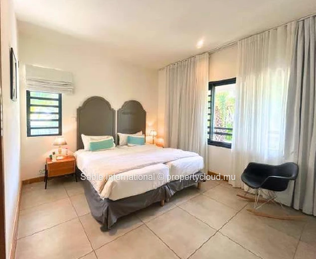 Stunning Villa PDS with Private Pool in Rivière Noire! 3 beds, furnished, close to amenities & golf course. Don't mis...