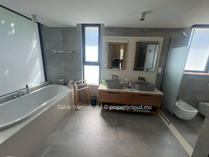 Luxury Villa in Cap Malheureux with Private Pool and Generous Living Space - Close to Amenities and Schools - Don't M...