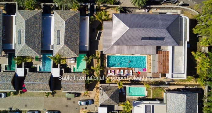 Luxurious Villa PDS in Tamarin with Private Pool and Sea Access - 364m² living area, 669m² land, Fully Furnished 