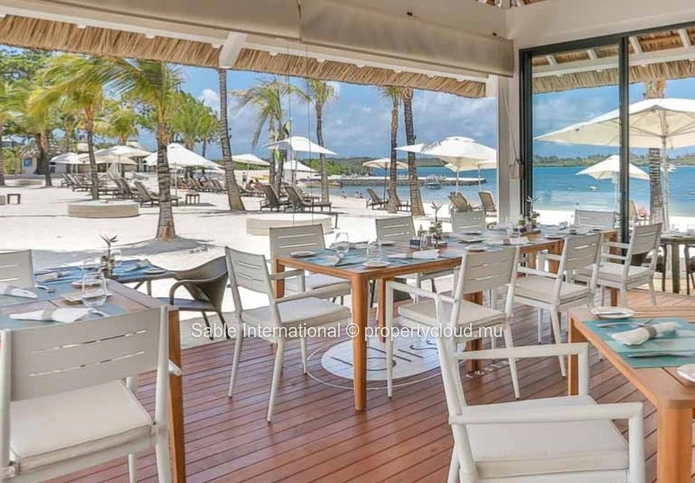 Luxury RES Villa with Private Pool & Sea Access in Beau Champ 