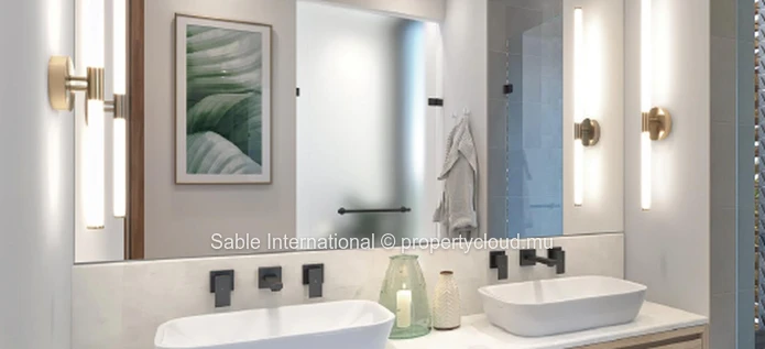 Penthouse à vendre à Rivière Noire, 470m², 3 chambres, piscine privée, vue mer et montagne. Proche des commodités.