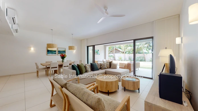 Appart R+2 à Péreybère, 143m², 3 chambres, piscine commune, accès mer, proche commodités