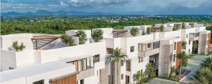 Duplex à vendre à Trou aux Biches, 216m², terrain en toute propriété, piscine commune