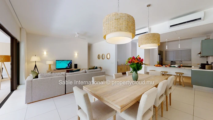 Appart R+2 à Péreybère, 143m², 3 chambres, piscine commune, accès mer, proche commodités