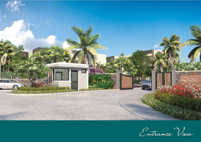 Luxurious G+2 Apartment with Communal Pool in Pointe aux Canonniers - 149m² Living Area - Sea Access - Padde  Court 