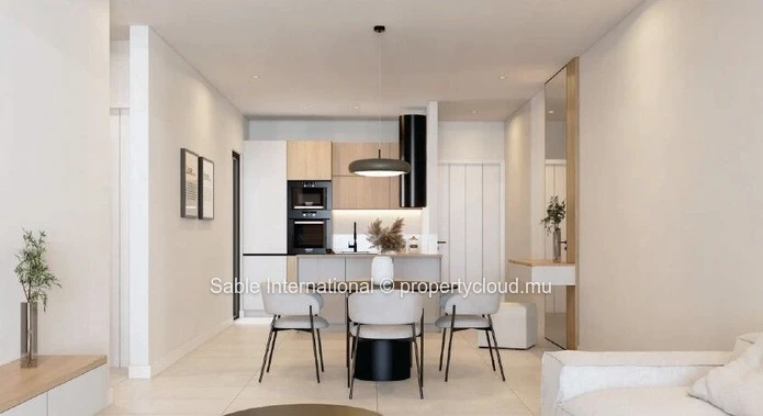 Penthouse R+2 224m², Tamarin - Rivière Noire, piscine privée, proximité écoles, bus, golf, hôpital, magasins.