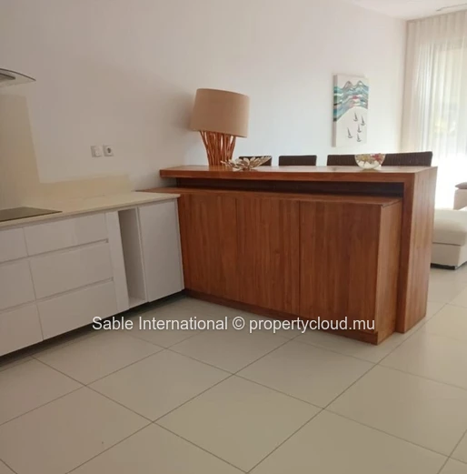 Appartement à vendre à Tamarin, 125m², 2 chambres, piscine commune, vue rivière et montagne. Meublé, climatisé,